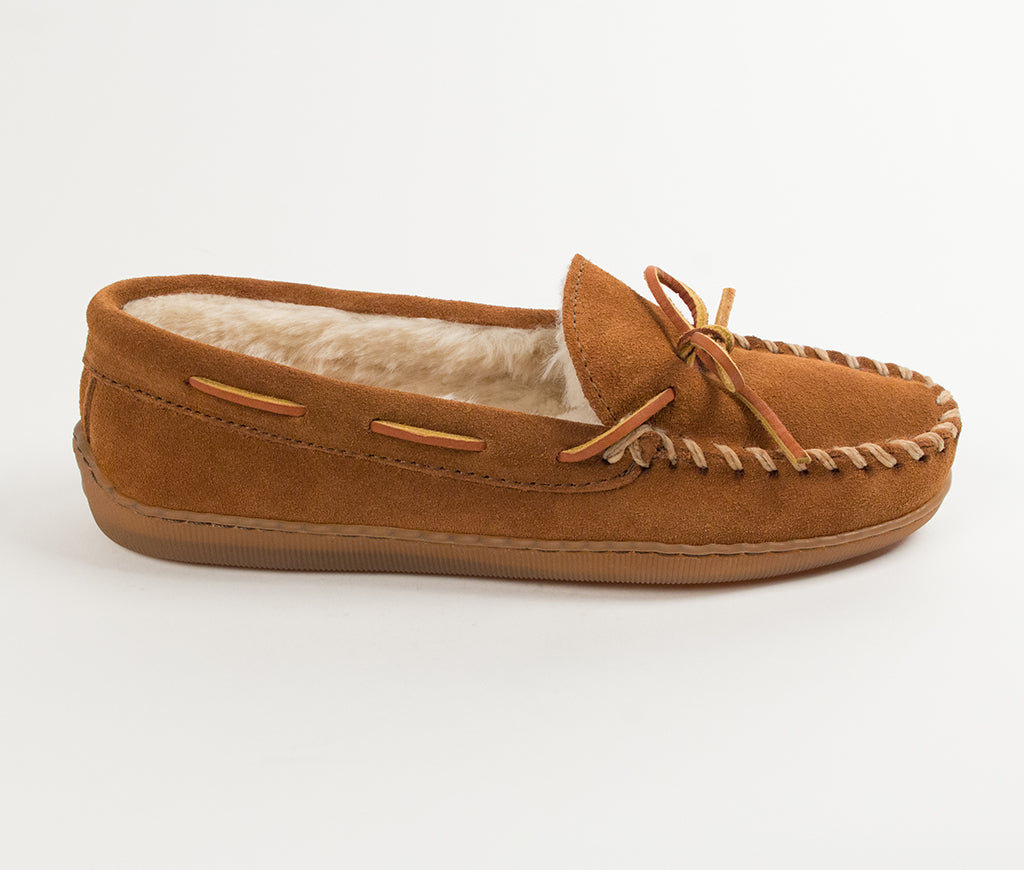 Guy's Minnetonka Pile Lined Hardsole Moc Slipper - Brown